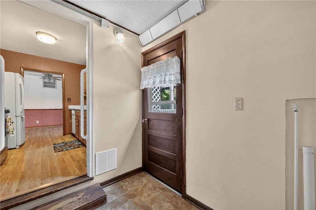 Photo 23 of 27 - 29602 D Highway, Lawson, MO 64062