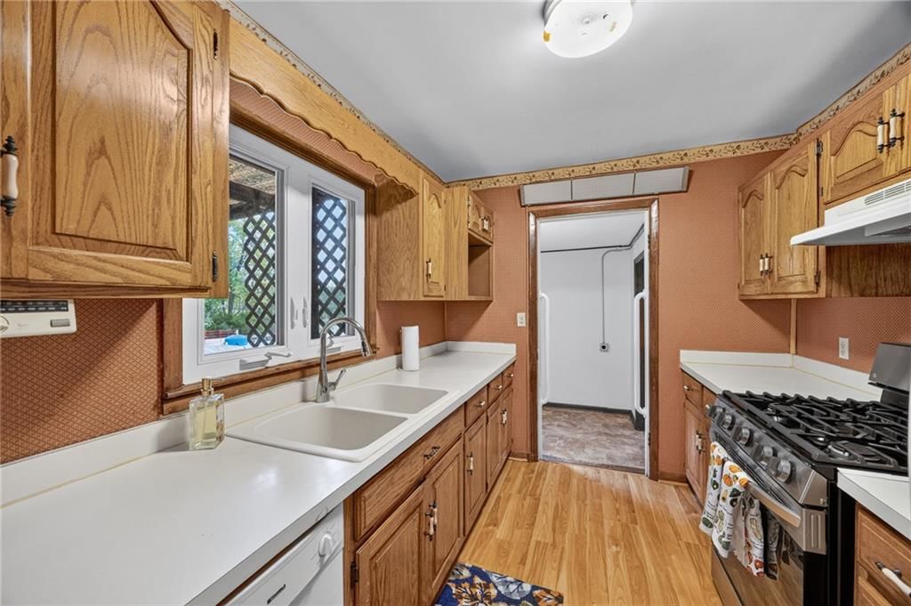 Photo 9 of 27 - 29602 D Highway, Lawson, MO 64062
