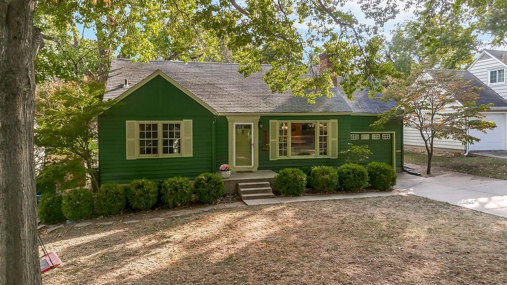 4117 W 53RD Terrace, Roeland Park, KS: listing photo 2