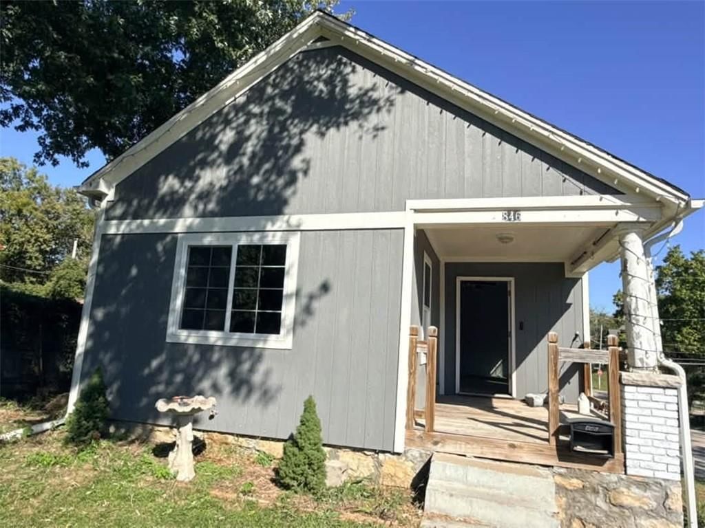 846 Riverview Avenue, Kansas City, KS: listing photo 2