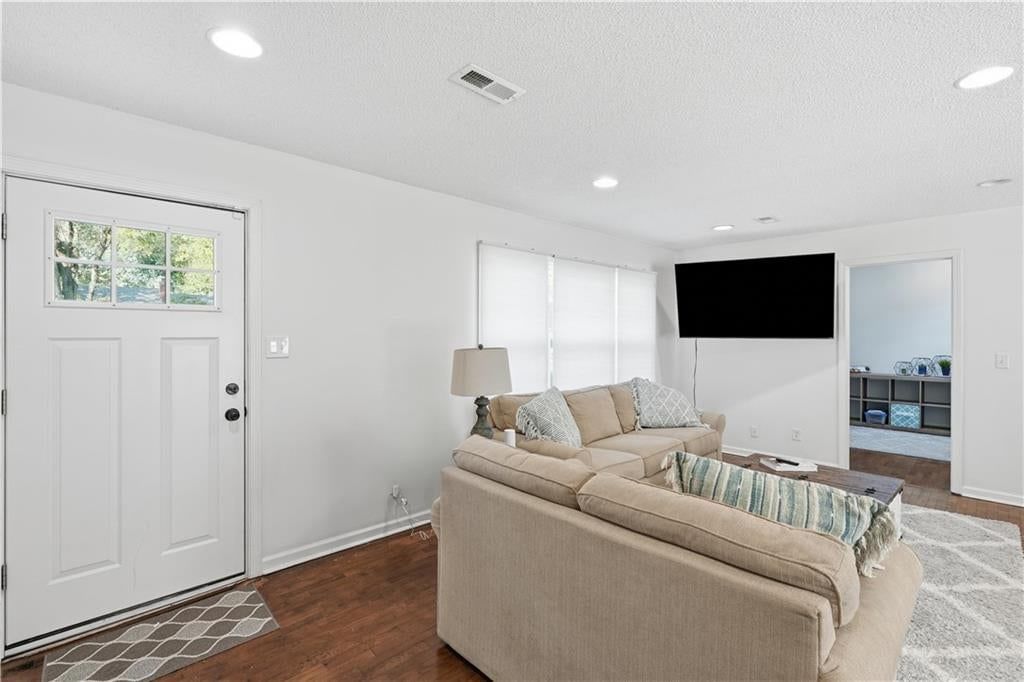 6419 Bluejacket Street, Shawnee, KS: listing photo 3