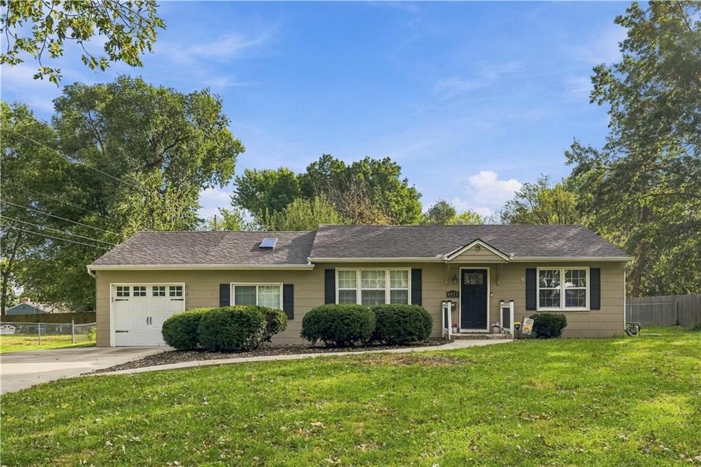 6419 Bluejacket Street, Shawnee, KS