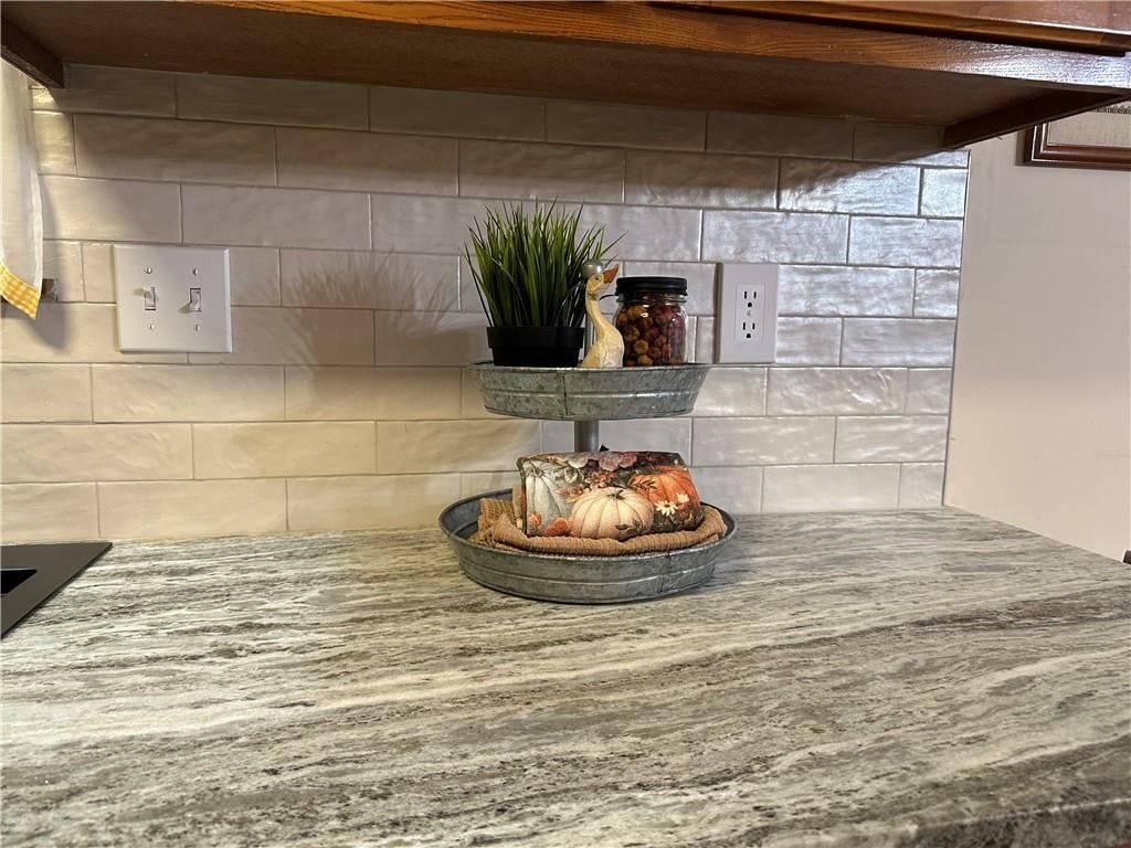 Photo 13 of 31 - 16003 Allen Street, Belton, MO 64012