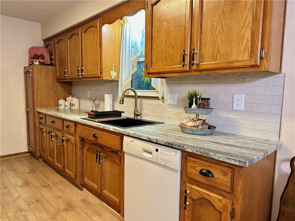 Photo 18 of 31 - 16003 Allen Street, Belton, MO 64012
