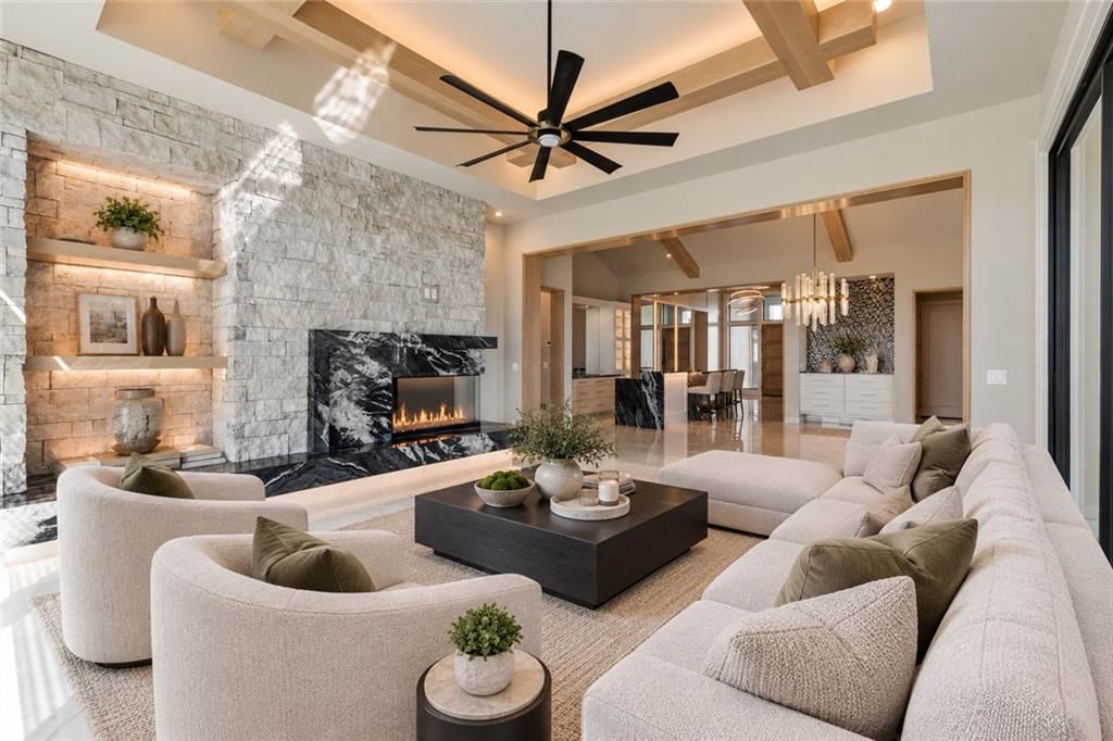 Photo 13 of 54 - 13614 Granada Drive, Leawood, KS 66224