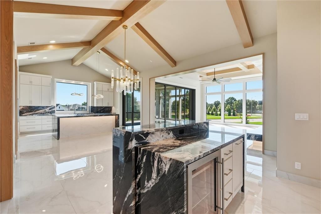 Photo 17 of 54 - 13614 Granada Drive, Leawood, KS 66224