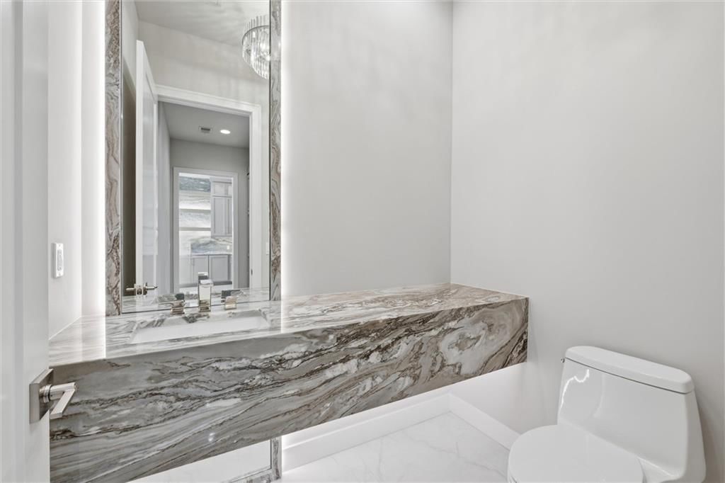 Photo 23 of 54 - 13614 Granada Drive, Leawood, KS 66224