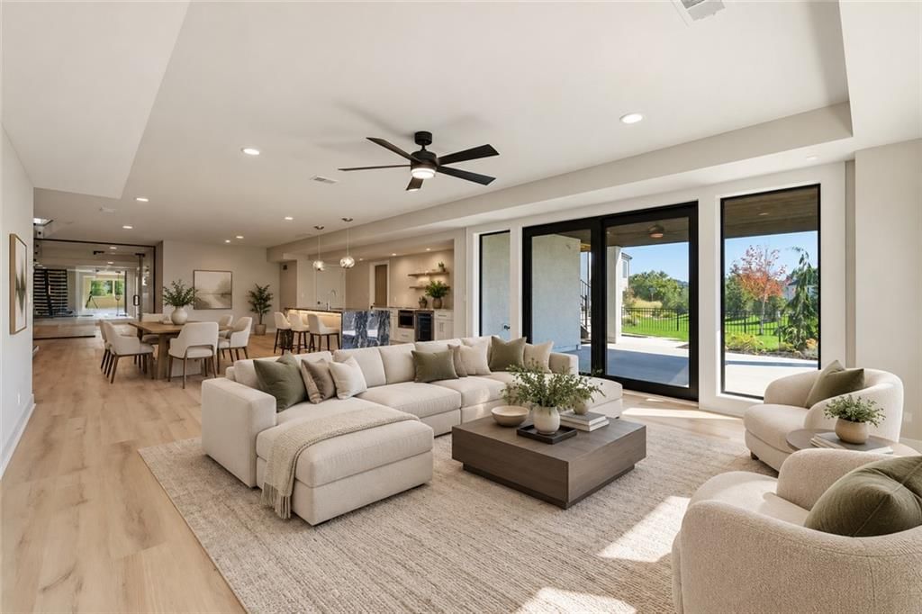 Photo 38 of 54 - 13614 Granada Drive, Leawood, KS 66224