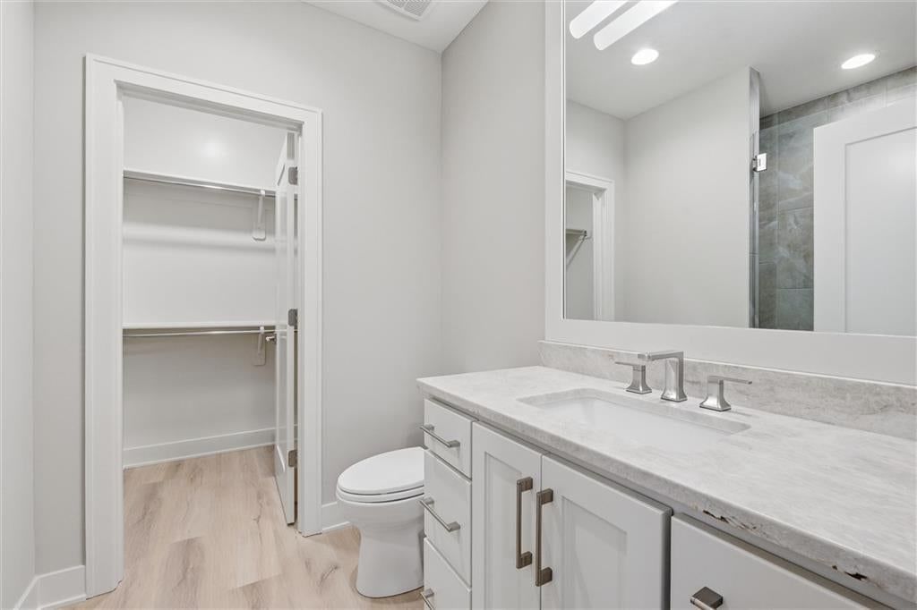 Photo 41 of 54 - 13614 Granada Drive, Leawood, KS 66224