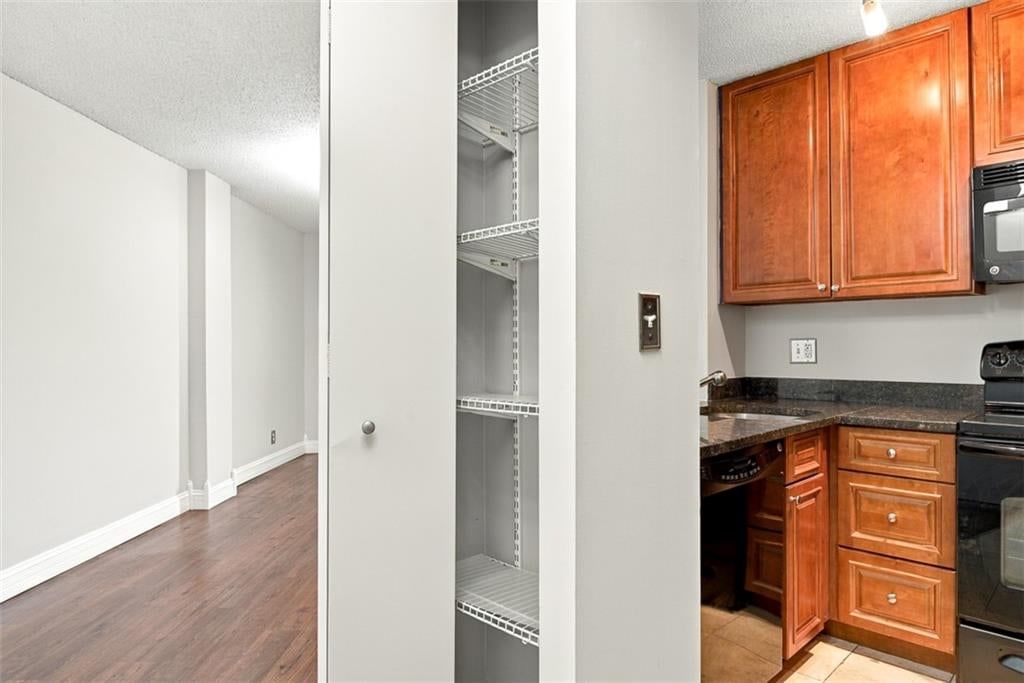 Photo 8 of 28 - 3838 Rainbow Boulevard #101, Kansas City, KS 66103