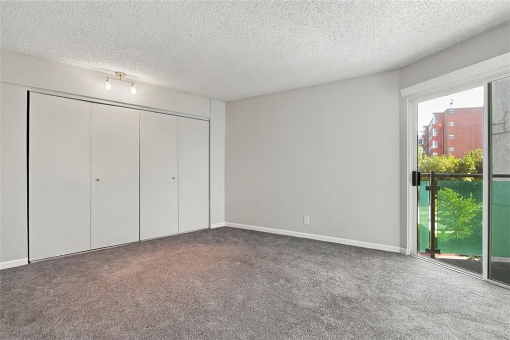 Photo 11 of 28 - 3838 Rainbow Boulevard #101, Kansas City, KS 66103