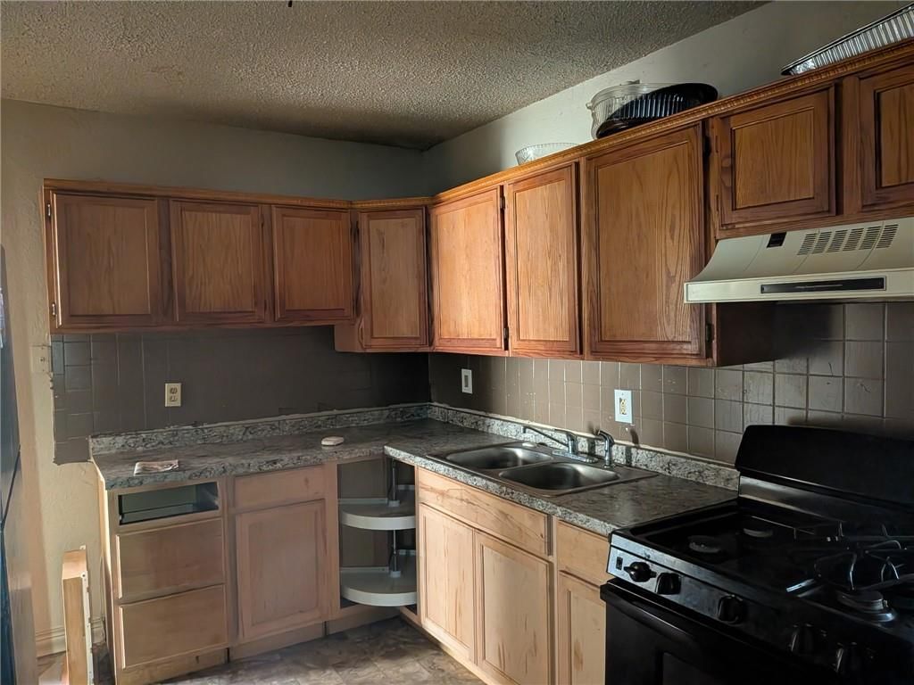 6744 Bales Avenue, Kansas City, MO: listing photo 3