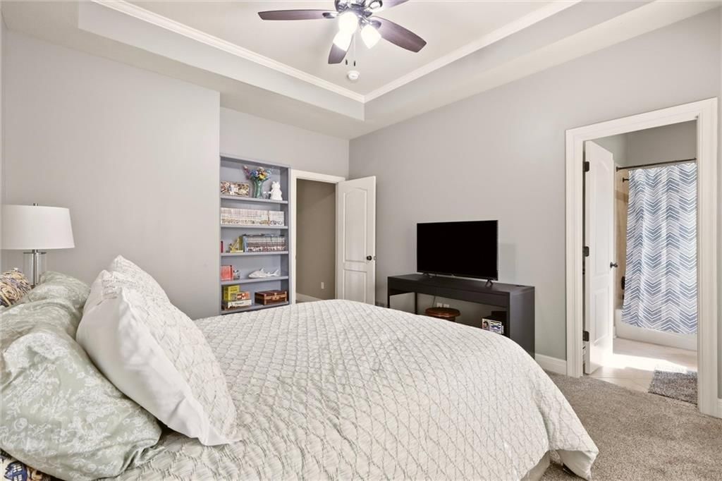 Photo 14 of 68 - 20108 W 92nd Street, Lenexa, KS 66220