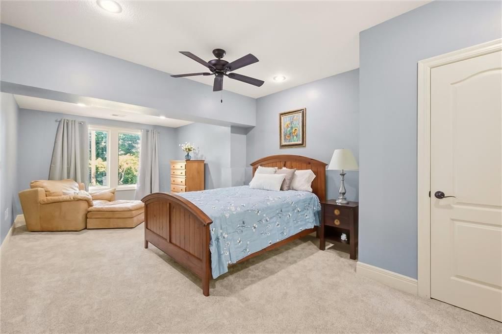 Photo 16 of 68 - 20108 W 92nd Street, Lenexa, KS 66220