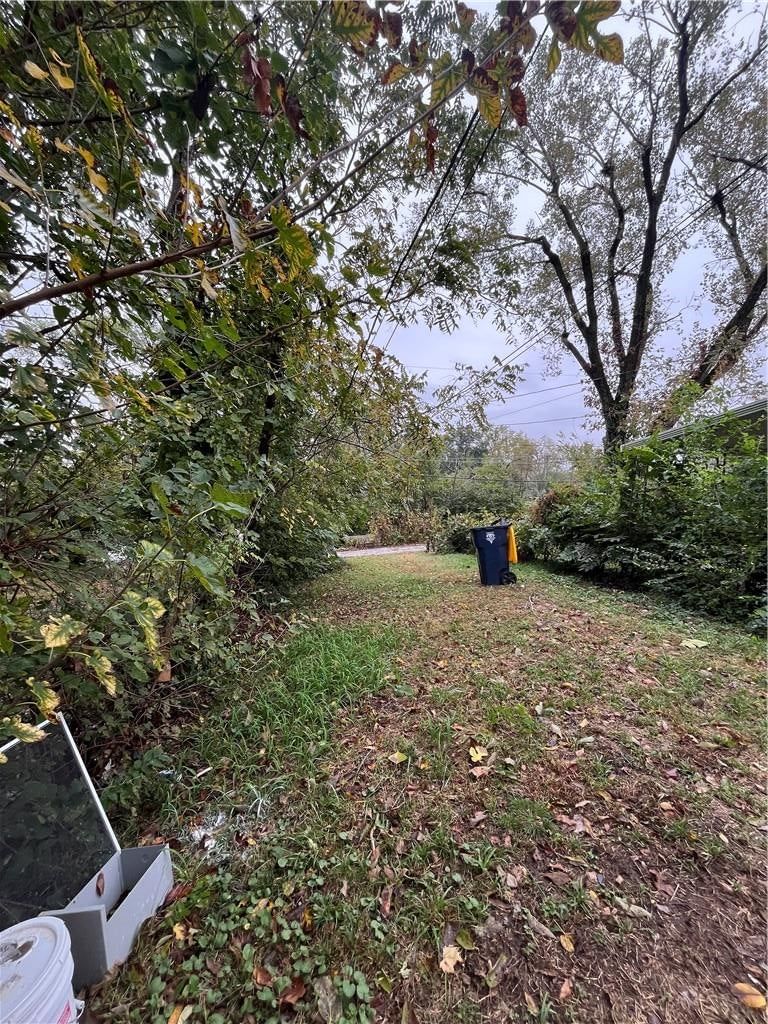Mature trees at 5525 Wabash Avenue, Kansas City, MO 64130