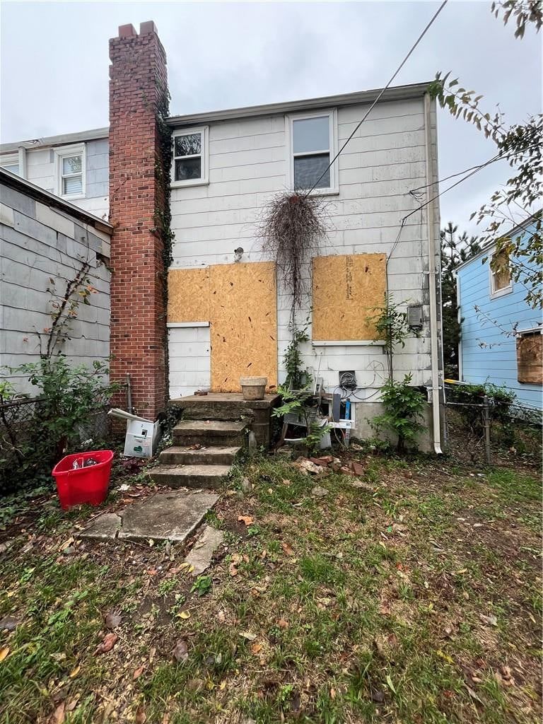 Photo 5 of 25 - 5525 Wabash Avenue, Kansas City, MO 64130