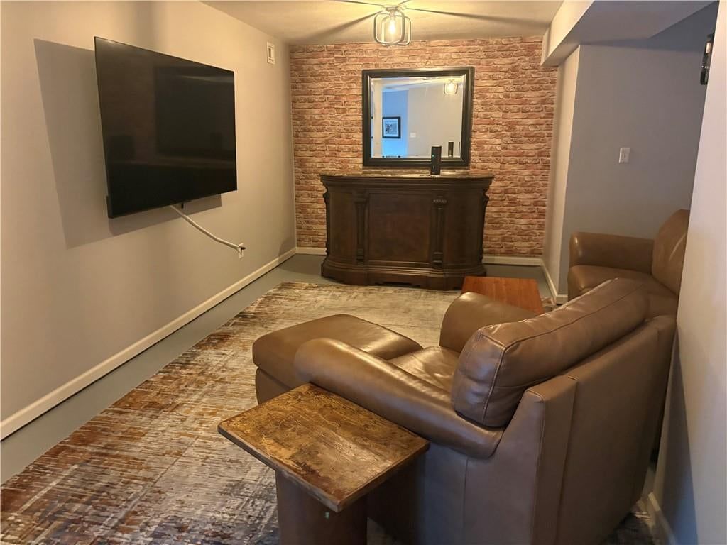 Photo 5 of 9 - 5727 N Ames Avenue, Kansas City, MO 64151
