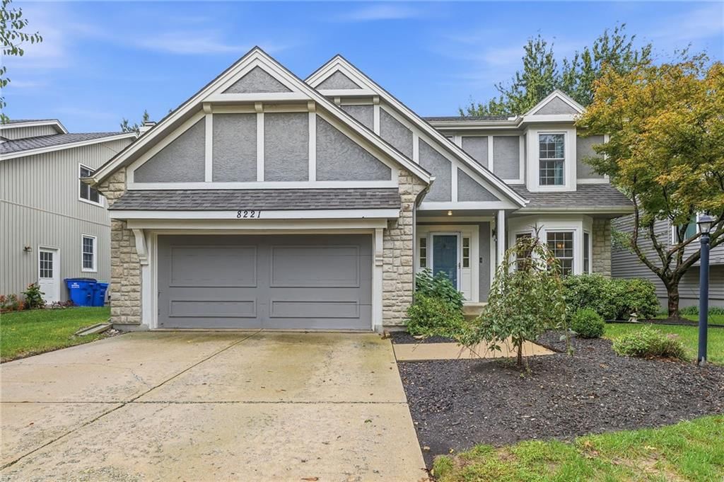 8221 W 152nd Terrace, Overland Park, KS