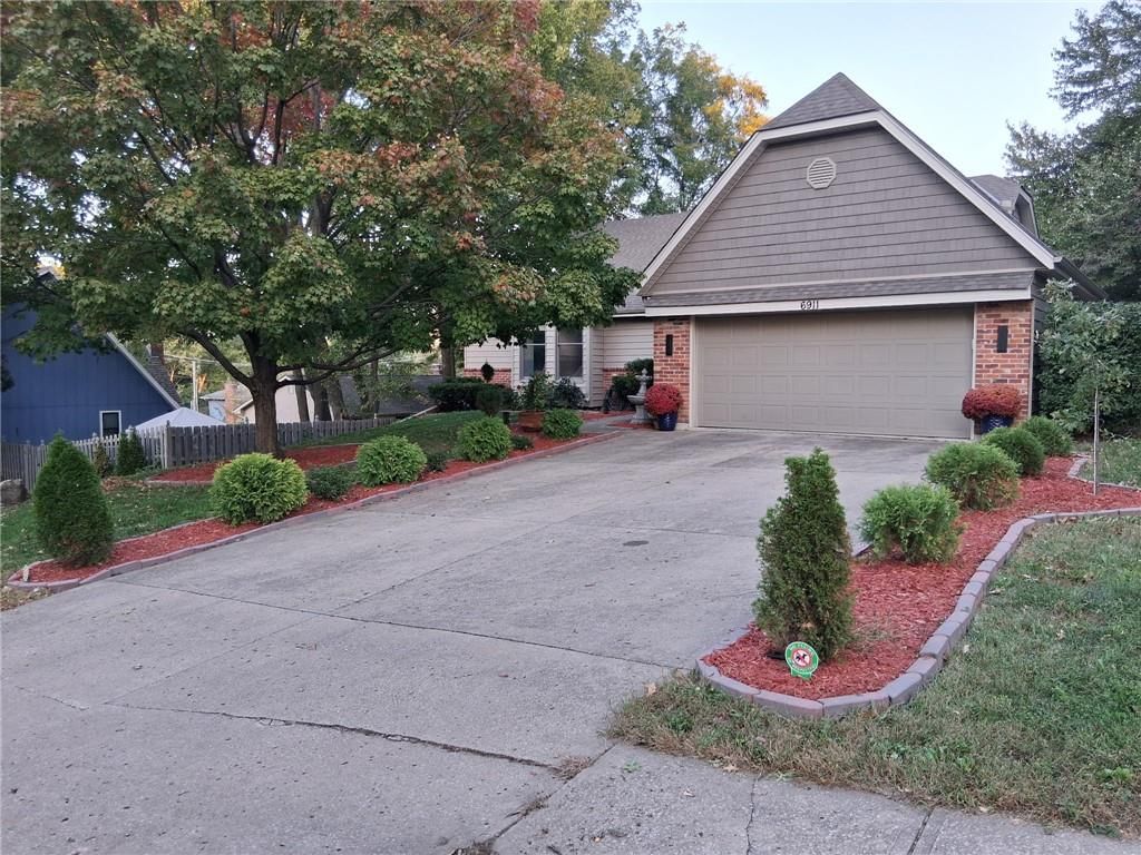 6911 N Flora Avenue, Gladstone, MO