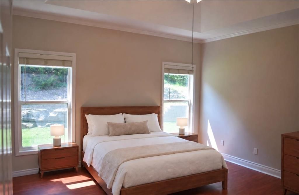 Tray ceiling at 7826 Mullen, Lenexa, KS 66216