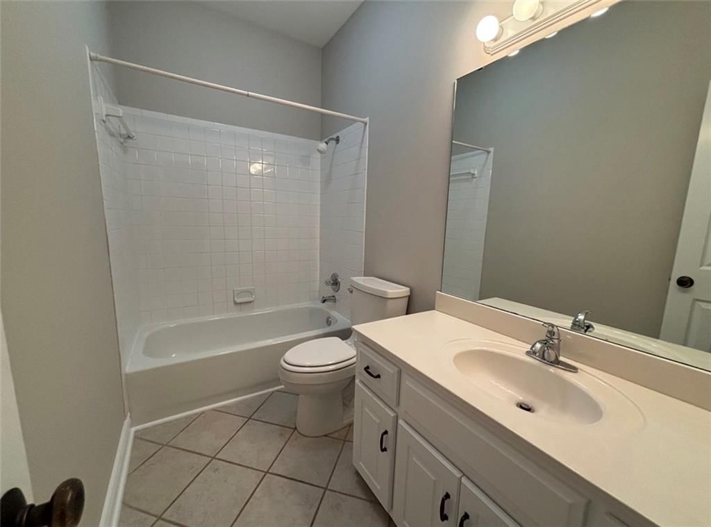 Photo 22 of 30 - 7826 Mullen, Lenexa, KS 66216