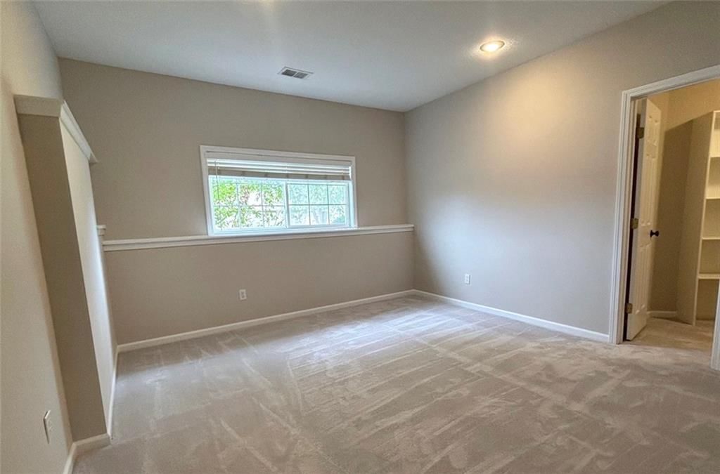 Photo 25 of 30 - 7826 Mullen, Lenexa, KS 66216