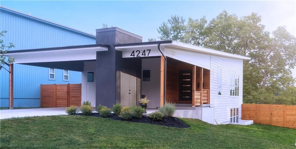 4247 Tracy Avenue, Kansas City, MO