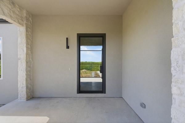 16055 Eisenhower Road, Leavenworth, KS: listing photo 3