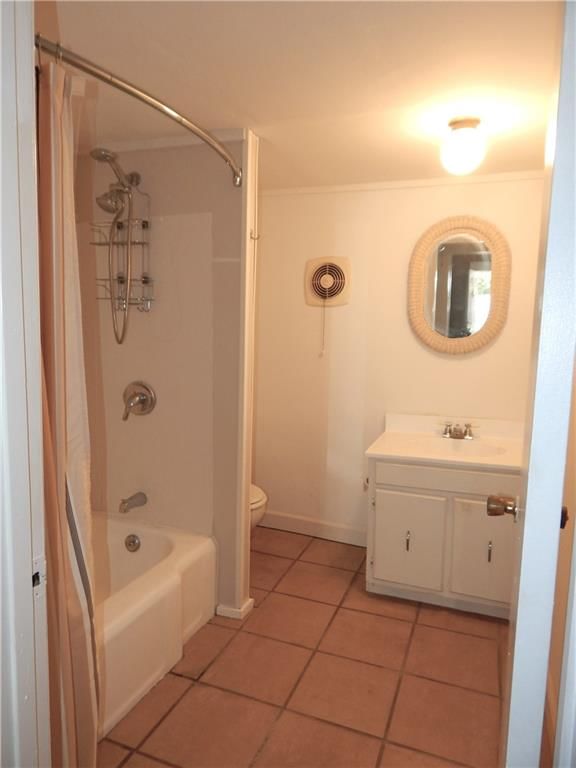 Photo 12 of 15 - 452 WATER Street, Liberty, MO 64068