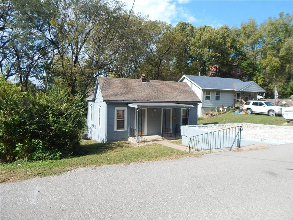 Photo 13 of 15 - 452 WATER Street, Liberty, MO 64068