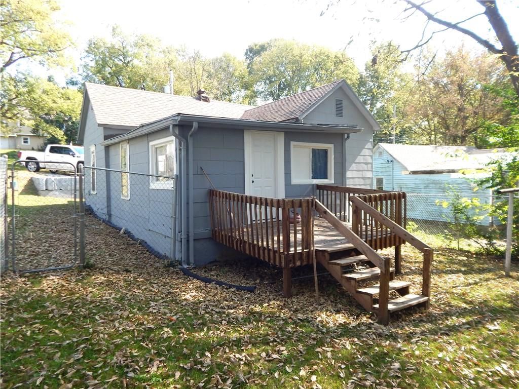 Deck at 452 WATER Street, Liberty, MO 64068
