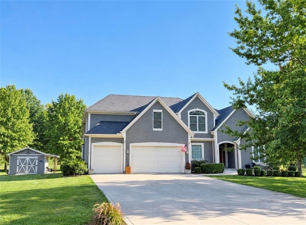 8755 Lynne Road, De Soto, KS