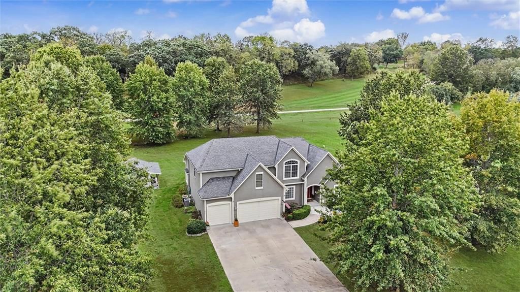 Photo 7 of 10 - 8755 Lynne Road, De Soto, KS 66018
