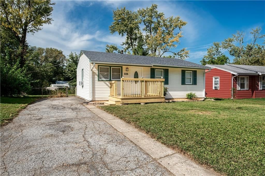 5126 N Corrington Avenue, Kansas City, MO: listing photo 3