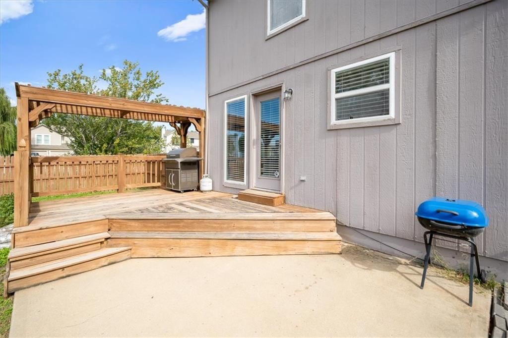 Photo 29 of 42 - 416 N Hickory Street, Gardner, KS 66030