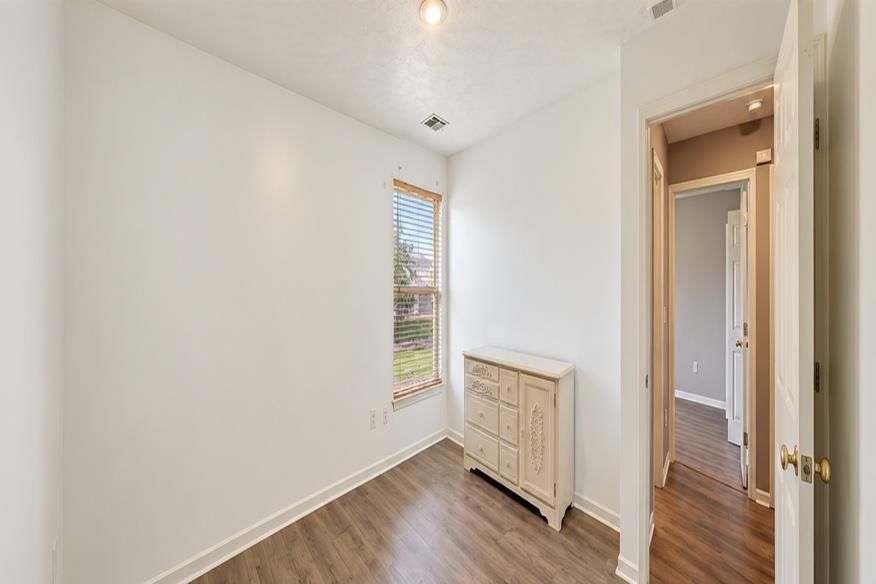 Photo 24 of 42 - 416 N Hickory Street, Gardner, KS 66030