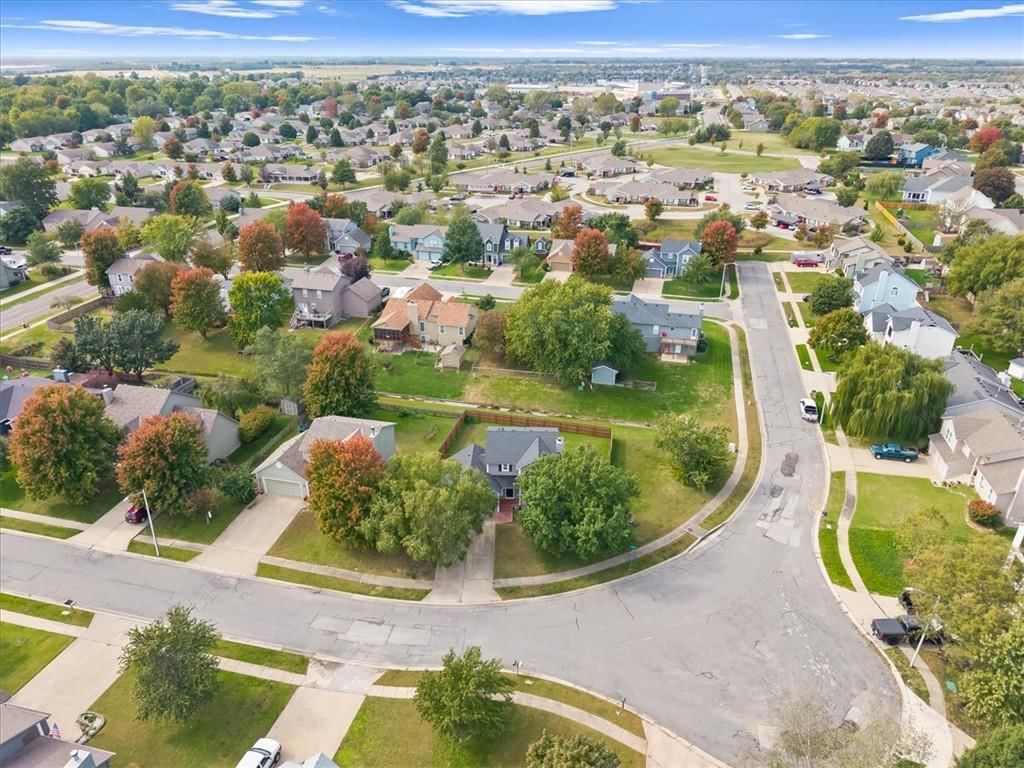 Photo 38 of 42 - 416 N Hickory Street, Gardner, KS 66030