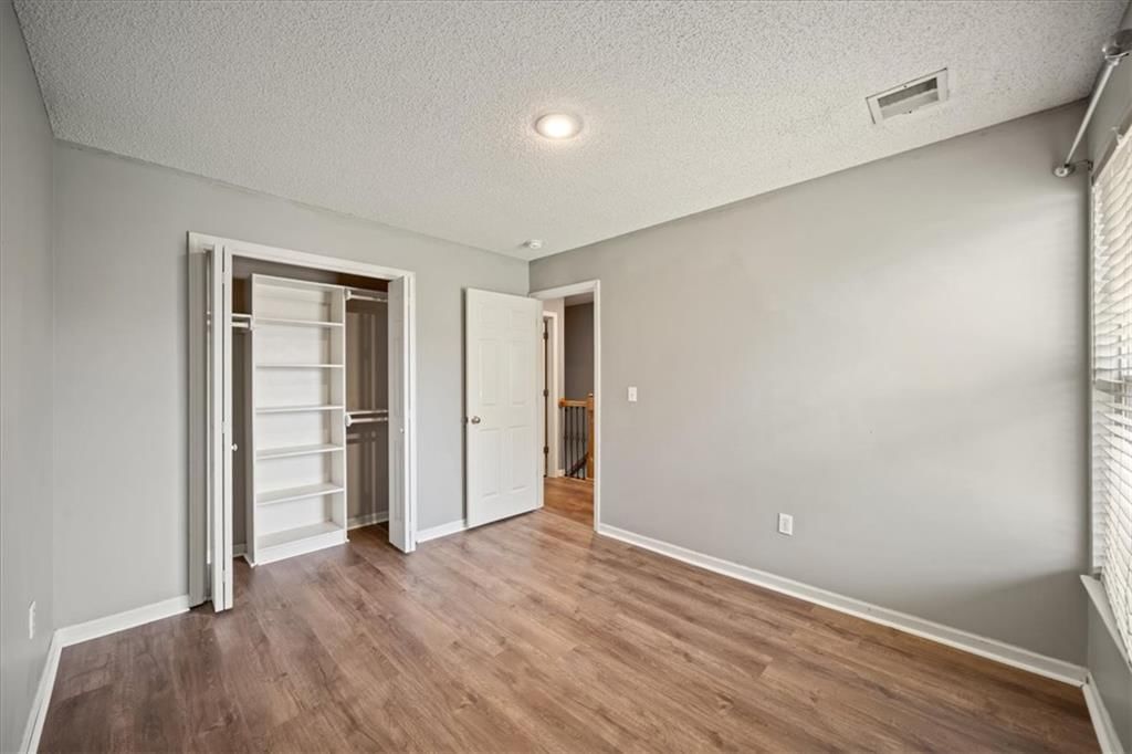 Photo 22 of 42 - 416 N Hickory Street, Gardner, KS 66030