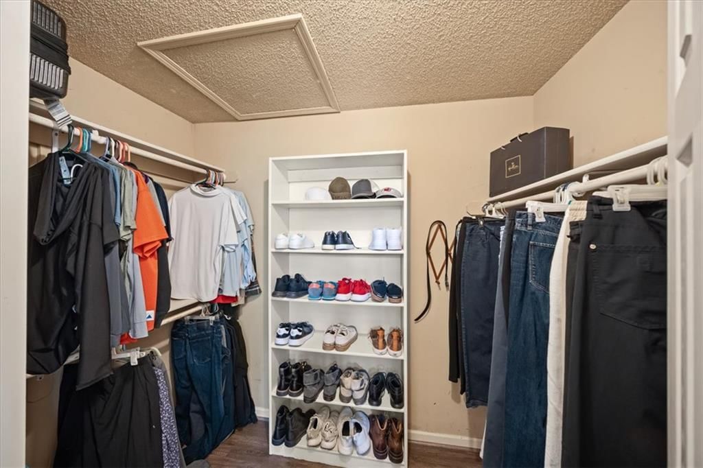 Photo 19 of 42 - 416 N Hickory Street, Gardner, KS 66030