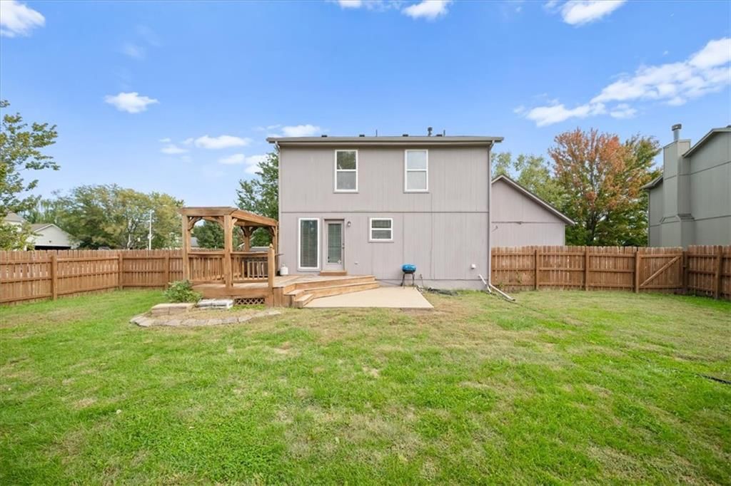 Photo 32 of 42 - 416 N Hickory Street, Gardner, KS 66030