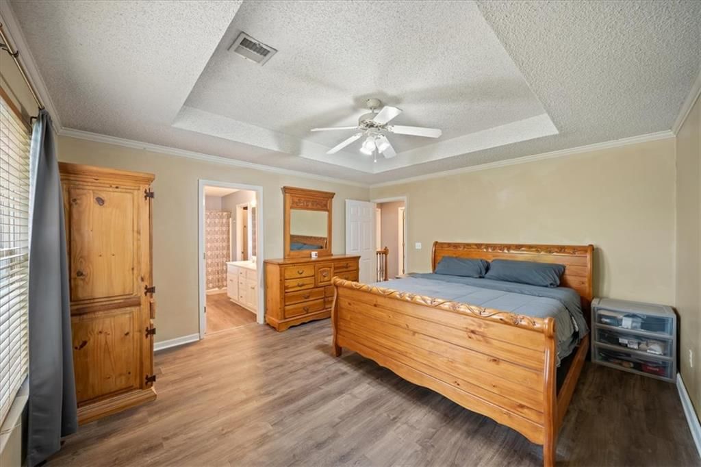 Photo 15 of 42 - 416 N Hickory Street, Gardner, KS 66030