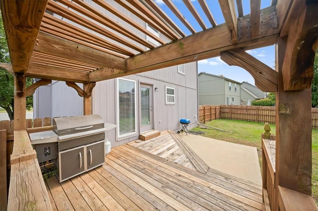 Photo 30 of 42 - 416 N Hickory Street, Gardner, KS 66030