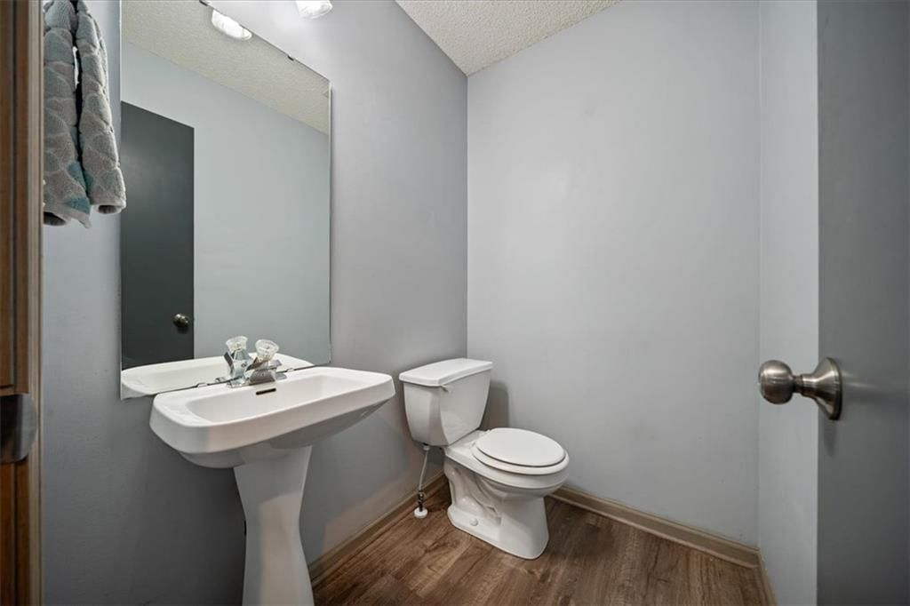 Photo 14 of 42 - 416 N Hickory Street, Gardner, KS 66030