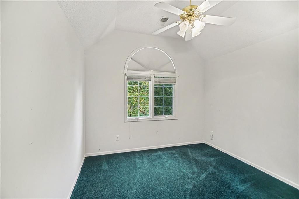Tray ceiling at 24909 E Blue Mills Road, Independence, MO 64058