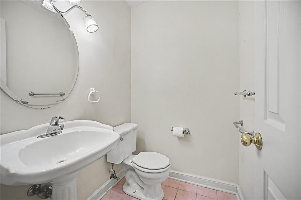 Photo 20 of 36 - 24909 E Blue Mills Road, Independence, MO 64058