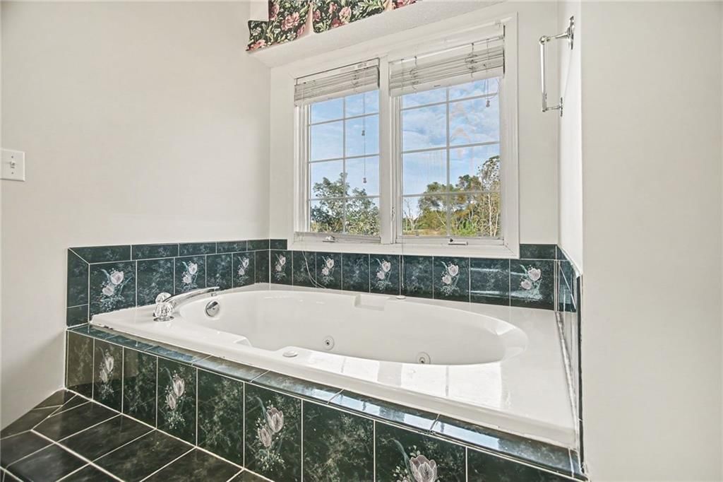 Photo 22 of 36 - 24909 E Blue Mills Road, Independence, MO 64058