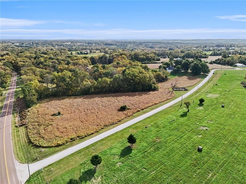Photo 28 of 36 - 24909 E Blue Mills Road, Independence, MO 64058