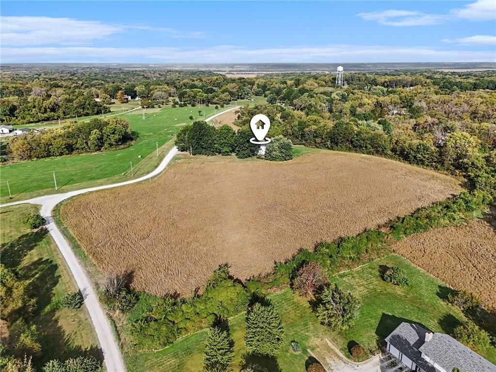 Photo 30 of 36 - 24909 E Blue Mills Road, Independence, MO 64058