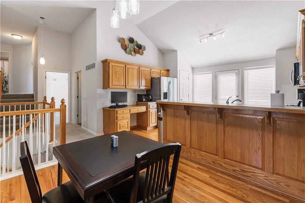 Photo 6 of 26 - 23707 W 58th Terrace, Shawnee, KS 66226
