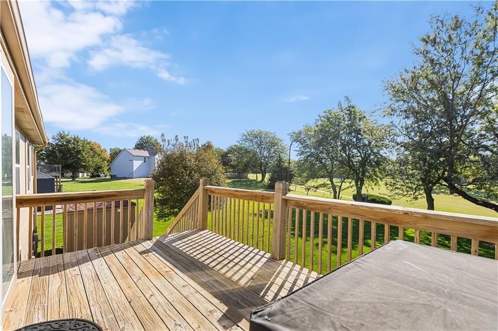 Deck at 23707 W 58th Terrace, Shawnee, KS 66226